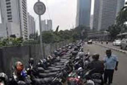  Penertiban Parkir Liar: Tangsel Diminta Tiru Jakarta