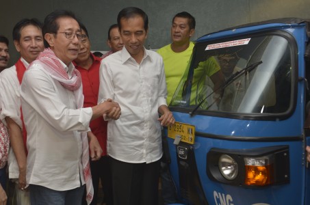  PKS Dukung Jokowi Soal Mobil Dinas Menteri