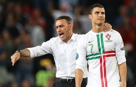  Pelatih Portugal Paulo Bento Tinggalkan Cristiano Ronaldo dkk.