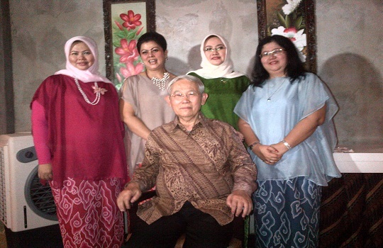  WIRAUSAHA SUKSES: Ansoroeddin Berhasil Besarkan RM Dapur Sunda