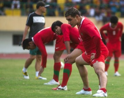  LAGA PERSAHABATAN: Indonesia vs Malaysia. Harimau Malaysia Terkapar, Garuda Senior Perlihatkan Cakarnya. Skor Akhir 2-0