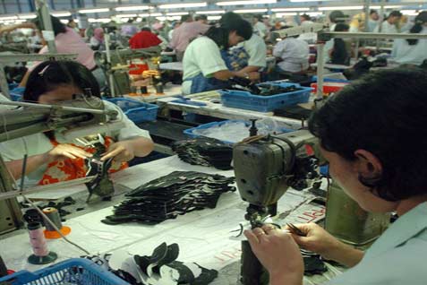  MEA 2015: Tenaga Kerja Wanita Indonesia Siap Terjun di Industri Garmen dan Tenaga Medis Asean