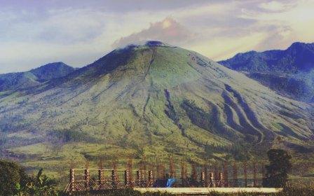  200 Hektare Kawasan Gunung Guntur di Garut Terbakar