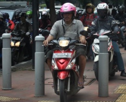  SAFETY WALK: Keselamatan Pejalan Kaki di Indonesia Kian Terancam. Ini Penyebabnya