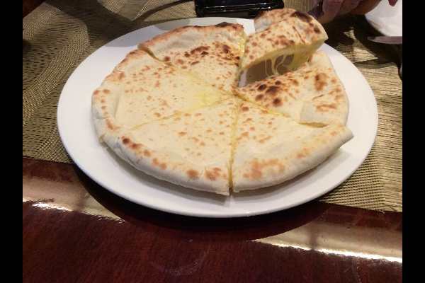  Naan Bread, Roti India di The Cafe Hotel Mulia