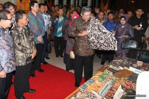  Memahami Nilai Sehelai Kain Batik Tulis