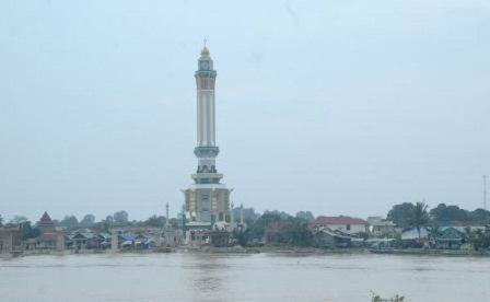  Jembatan Pedestrian Gentala Arasy: Calon Daya Tarik Wisata Jambi