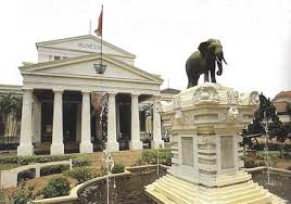  Museum Nasional Pamerkan Patung Buddha Tertua