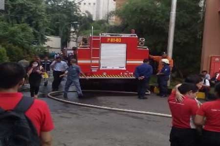  Kantor Harian Pikiran Rakyat Hangus Terbakar