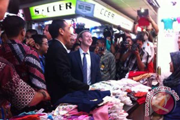  Jokowi Ajak Pendiri Facebook Blusukan ke Tanah Abang