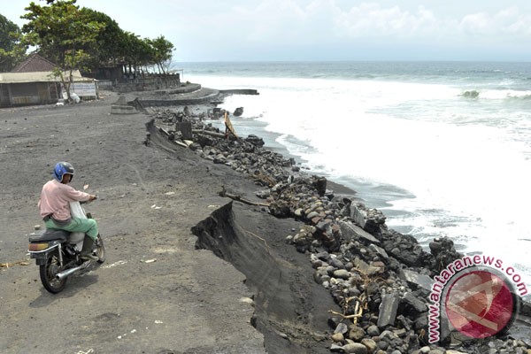  Pantai Pisangan di Karawang Hilang Karena Abrasi