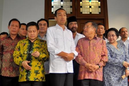  Jokowi-JK Serahkan Nama Calon Menteri ke KPK