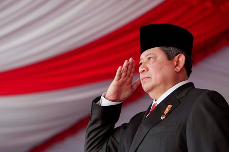  PELANTIKAN JOKOWI: Jelang 20 Oktober, Pedagang Masih Jual Foto SBY