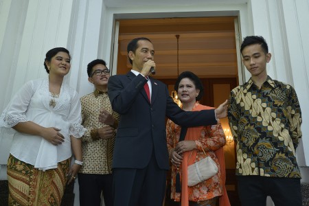  Anak-anak Jokowi Dikenalkan ke Media