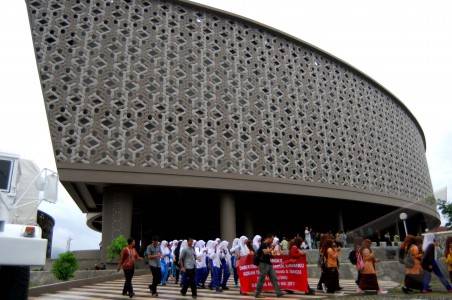  Simulasi Tsunami: Komunikasi dan Koordinasi dengan Masyarakat Kurang