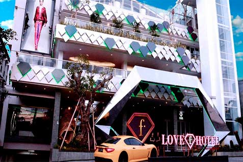  FASHION HOTEL: Yang Glamor, Yang Sensasional