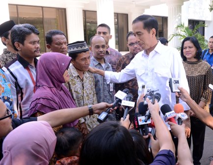  PENGHINAAN DAN PENYEBARAN GAMBAR PORNO: Presiden Jokowi 100 Persen Maafkan Arsyad