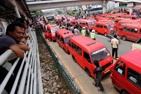  Sebanyak 500 Angkot di Bekasi Diremajakan