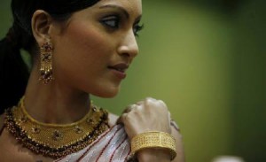  Pengakuan Warga Bekasi Soal Kabar Cincin Ibu Negara yang Hilang