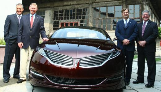  Ford Lincoln Buka 3 Toko Pertama di China