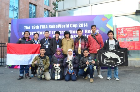  Tim Robotik ITB Raih Juara di FIRA Robo World Cup 2014