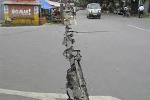  GEMPA SULAWESI & MALUKU: Warga Minahasa Berhamburan Menyelamatkan Diri