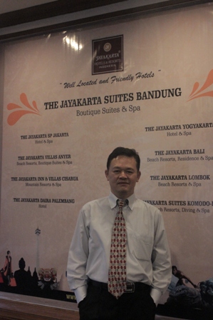  Aman Kusdiaman, GM The Jayakarta Hotel yang Gemar Olah Raga