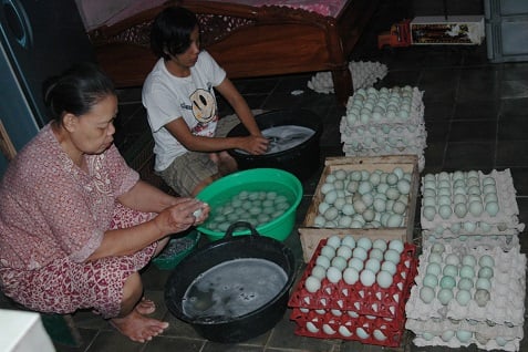  Singapura Minati Telur Asin Karawang