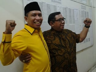  MUNAS PARTAI GOLKAR: Ical Bawa Golkar Menuju Partai Primitif