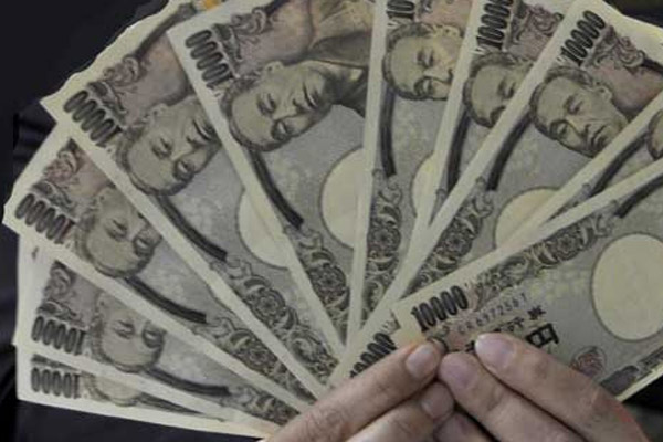  Yen Terus Tertekan Dipicu Sentimen Resesi Jepang