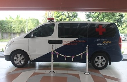  Bank Mandiri Dan Semen Padang Sediakan Ambulans Keliling