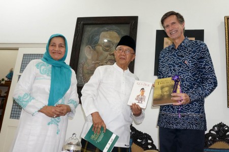  Gus Sholah: Pelajar AS Bisa Belajar ke Pondok Pesantren