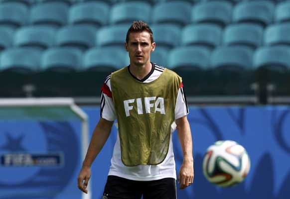  KLOSE Frustrasi, Tapi Lazio Tak Biarkan Pergi