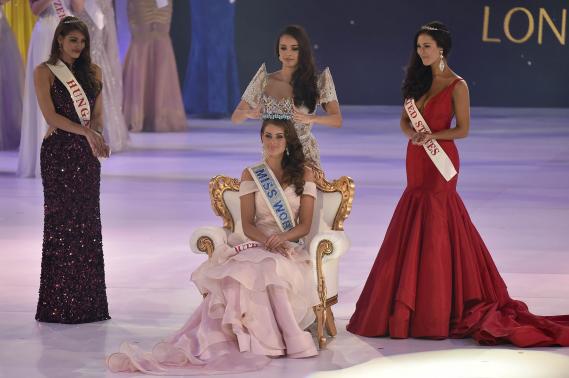  Rolene Strauss Sabet Mahkota Miss World 2014