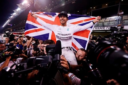  Lewis Hamilton Raih BBC Award