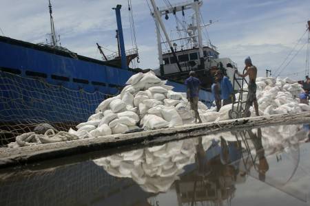  Sterilisasi Pelabuhan Cirebon, Ini Langkah yang Ditempuh PT Pelindo II