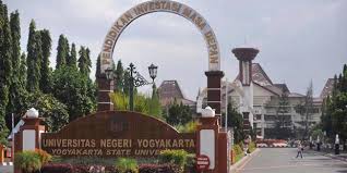  Universitas Negeri Yogyakarta Kembangkan Wisata Akademik