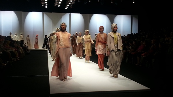  Desainer Angkat Kultur Budaya Asia-Afrika Lewat Fashion