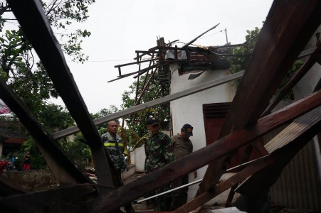  Kerusakan Akibat Puting Beliung di Bandung Beres Dalam 2 Hari