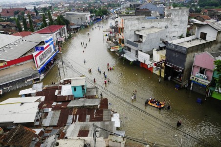  Banjir Bandung: Genangan Air di Baleendah & Dayeuhkolot Meninggi