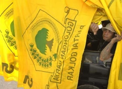  GOLKAR TERPECAH: Poros Muda Desak Kubu Ical &amp; Agung Laksono Berdamai