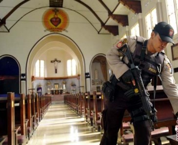  PERAYAAN NATAL: Tim Penjinak Bom Amankan Gereja-gereja di Yogyakarta