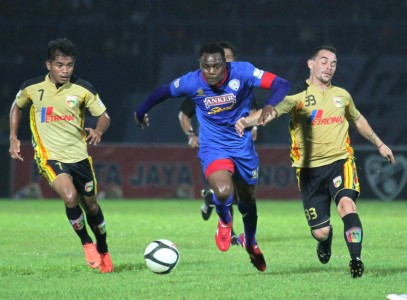  AREMA VS UiTM FC MALAYSIA: 2 Pilar Singo Edan Absen Tampil