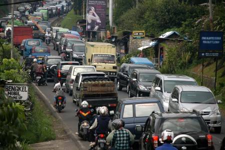  Puncak Diguyur Hujan, Warga Diminta Waspada Longsor