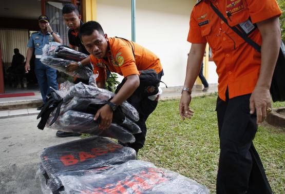  200 Kantong Mayat Disiapkan Untuk Korban AirAsia