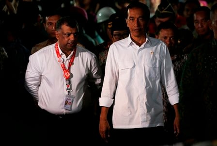  SERPIHAN AIRASIA QZ8501 DITEMUKAN: Tony Fernandes Sebut Ada Yang Salah. Apa Ya?