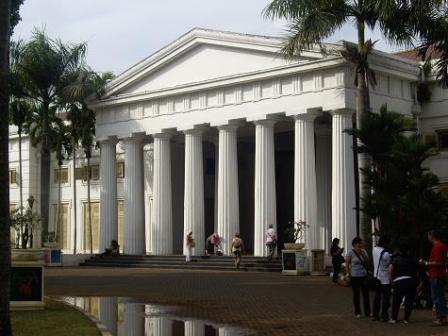  TAHUN BARU 2015: Museum Keramik Sepi Pengunjung