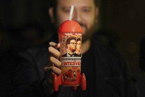  Aktivis Korsel Kirim Film The Interview ke Korut