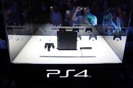  Sony PlayStation 4 Laris Manis