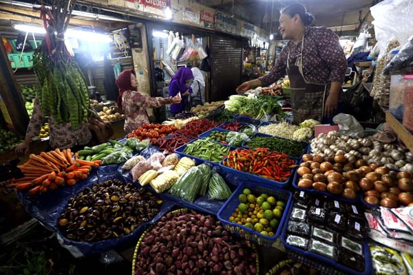  FOTO: Pedagang Pasar Enggan Jaminkan Barang Dagangan